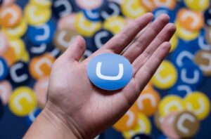 Umbraco vs Sitecore Which CMS Offers Better Customisation and ROI for Businesses?
